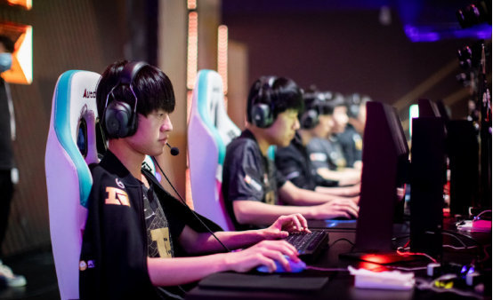 还扩大了在 还扩大了在